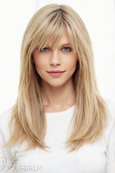 Long Straight Hair with Side Bangs Haircuts For Side Parted Hair, Hilary Duff Side Bangs, 2000s Side Part Hair, Long Side Bangs Straight Hair, Side Parting Fringe, Side Bangs With Straight Hair, One Length Haircuts With Bangs, Bangstyle Hair Long Side Part, Long Bangs With Medium Hair Straight