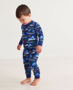 All aboard! Celebrate 20 years of The Polar Express in our supersoft organic cotton pajama set. • Unique artwork only available at Hanna • Hypoallergenic & eczema-friendly • Sensory-friendly scratch-free seams that lay flat on the skin • Like new wash after wash • OEKO-TEX® STANDARD 100 certified safe from hundreds of harsh chemicals 100% organic combed cotton rib knit Super-smooth flatlock seams Encased elastic waistband Foldable cuffs for a lasting fit OEKO-TEX® STANDARD 100 | 03.U.9375 HOHENS The Polar Express, Holiday Pjs, Long Johns Pajamas, Family Pjs, Cotton Pajama Set, Unisex Pajamas, Sensory Friendly, Long John, Polar Express