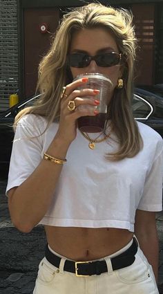 Sunglasses Aesthetic, Outfit Short, Outfit Simple, Jeans Outfits, Outfit White, Neue Outfits, Simple Outfit, Outfit Black, Looks Street Style