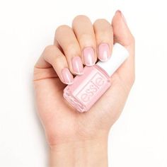 Sugar Daddy - Light Peach Pink Nail Polish - Essie Good Nail Colors, Ongles Rose Pastel, Colors For Pale Skin, Essie Fiji, Essie Pink Nail Polish, Nail Colors For Pale Skin, Jumper Nails, Wine Red Nails Acrylic, Red Nails Acrylic Square