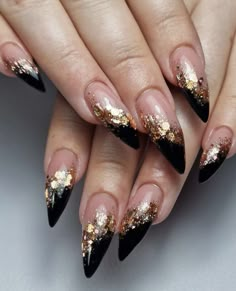 January Nail Designs, Black Gold Nails, Nye Nails, New Years Nail Designs, New Years Eve Nails, January Nails, Party Nails, New Year's Nails