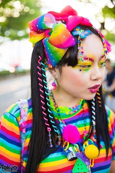 Decora Clothes, Scene Kid Fashion, Kawaii Street Fashion, Interesting Hairstyles, Cybergoth Fashion