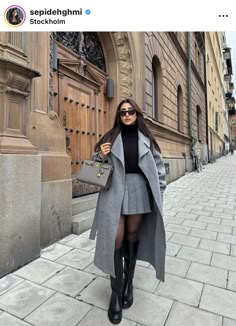 Gray Skirt Outfit, Mini Skirt Outfit Winter, Pleated Mini Skirt Outfit, Gray Coat, Europe Outfits, Winter Fashion Outfits Casual, Miniskirt Outfits, Paris Outfits, Trendy Fall Outfits