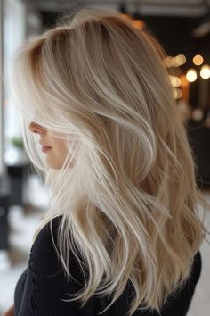 Blonde Locks, Caramel Blonde, Coloring Ideas, Winter Hair Color, Winter Hair, Hair Skin Nails