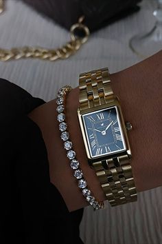 Luxe Jewelry, Dope Jewelry, Classy Jewelry, Jewelry Essentials, Jewelry Lookbook, Stacked Jewelry, Girly Jewelry, Women's Watch, Dream Jewelry