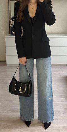 Rainy Formal Outfit, Bisnes Casual Outfit, Formal Outfits With Jeans, Interview Outfit Women Casual, Formal Outfits For Women Classy, Causal Outfits 2024, Outfit Formal Juvenil, Psychologist Outfit, Corporate Girl