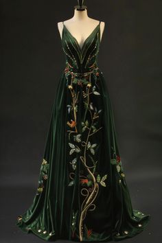 Whimsigoth Ball Gown, Dark Green Mermaid Dress, Emerald Fantasy Dress, Jewel Tone Gown, Fantasy Ball Outfits, Evening Gown Aesthetic, Green Fantasy Gown, Green Fairytale Dress, Green Elven Dress