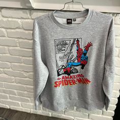 Spider-Man Grey Sweatshirt New No Tag Spider Man Merch, Black Panther Hoodie, Avengers Women, Spider Man Shirt, Marvel Sweatshirt, Wishlist 2024, Black Comics, White Long Sleeves, Man Shirt