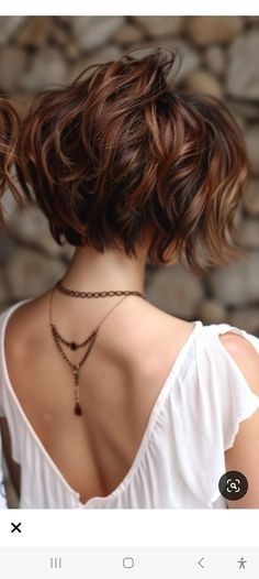 Pixie Haircut Highlights Brown, Short Brunette Hair Color Ideas, Chocolate Brown Pixie Haircut, Highlights On Pixie Haircut, Short Hair 2025 Trends Women, A Line Pixie, Dark Short Hair With Highlights, Brunette Pixie With Highlights, Wavy Pixie Hairstyles