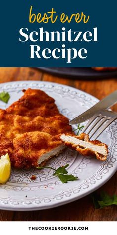 Discover the secrets to making the crispiest schnitzel with this easy recipe. Perfectly tender and ready in just 30 minutes! Check it out this easy dinner recipe on our site! Turkey Schnitzel, Pork Cutlet Recipes, Schnitzel Recipe, Schnitzel Recipes, Pork Schnitzel, Pork Chop Recipes Baked