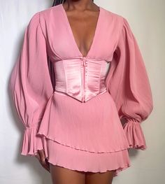 Chiffon Corset, Skirt Corset, Skirt Top Set, Hilarious Photos, Pink Chiffon, Classy Casual Outfits, Classy Casual, Brunch Outfit, Top And Skirt