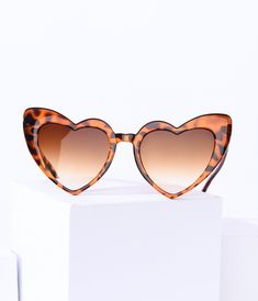 Unique Vintage Tortoise Heart Sunglasses - Unique Vintage - Womens, ACCESSORIES, SUNGLASSES 1950s Sunglasses, 1950s Accessories, Subtle Cat Eye, Shell Heart, Unique Sunglasses, Heart Shaped Frame, Heart Sunglasses, Plus Size Swimsuits, Vintage Branding