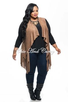 Final Sale Plus Size Faux Suede Vest w/ Fringe Bottom in Tan Plus Size Western Outfits Woman, Fringed Vest Outfit, Western Outfits Women Plus Size, Faux Suede Vest, Chic And Curvy, Faux Fur Cropped Jacket, Bell Sleeve Romper, Plus Size Blazer, Positive Body Image