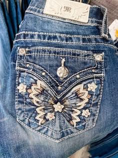 Miss Me Jeans Outfit Y2k, Embroidered Pocket, 2000s Fashion Outfits, New Rock, Cute Jeans, Swaggy Outfits, Miss Me Jeans, 2000s Fashion, Lookbook Outfits