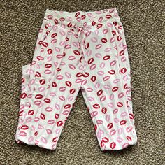 Perfect Lounge Pants For February/Valentine’s Day! Really Soft And Comfy! Valentines Pajamas, Cutesy Outfits, Cutesy Outfit, Pyjama Pants, Cute Pajama Sets, Comfy Sets, Winter Pajamas, Cute Pajamas, Girly Accessories