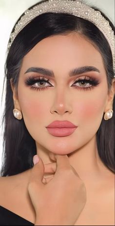 Full Glam Makeup Small Eyes, Heavy Bridal Makeup, Quick Eye Makeup, Gorgeous Wedding Makeup, Wedding Eyes, Natural Eye Makeup Tutorial, Mekap Mata, Soft Eye Makeup, Everyday Eye Makeup