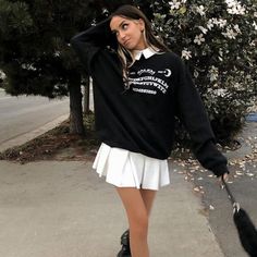 White Tennis Skirt Outfit, Egirl Clothing, Sweat Vintage, Estilo Harajuku, Gothic Chic, Tennis Skirt Outfit, White Tennis Skirt, Streetwear Chic, Crop Pullover