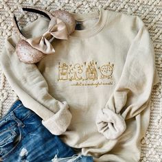 Disney World Parks EMBROIDERED Sweatshirt What a Wonderful World Disney Sweater Unisex Sweatshirt - Etsy Animal Kingdom Embroidery Shirt, Diy Disney Sweater, Cute Disney Sweatshirts, Subtle Disney Shirts, Comfy Disney Outfits Winter, Cold Weather Disney Outfits, Dcp Outfits, Disney Outfits Women Winter, Disney Park Outfits