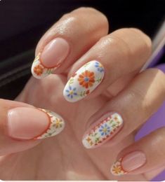 One Nail French Tip, Nails Acrylic Italy, Summer Nails Inspiration Aesthetic, Nail Inspo Cottagecore, Nail Ideas Mexican Style, Nails Inspired 2024, Spring Clean Nails, Summery Nails 2023, Spring Nails Gel Polish