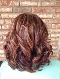 Autumn Hair Color, Balayage Hair Rose, Hairstyles Fall, Rambut Brunette, Autumn Hair, Fall Hair Color Trends, Fall Hair Color For Brunettes, Peinados Fáciles Para Cabello Corto