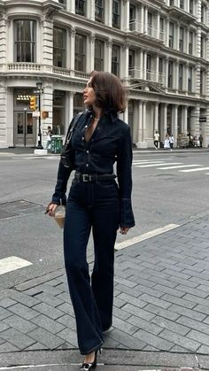 Spain Outfit Ideas Winter, Mexico City Outfit, Western Chic Outfits, Office Fits, Cute Professional Outfits, Professional Outfits Women, London Outfit, City Outfits, Western Chic