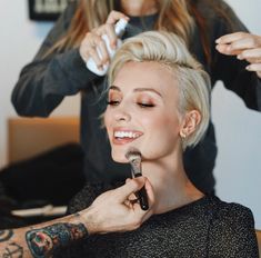 Messy Bob Hairstyles, Hairstyle Tutorials, Hair Done, Edgy Hair, Trending Hairstyles, Short Hair Haircuts, Short Blonde Hair, Good Hair Day, Hair Envy