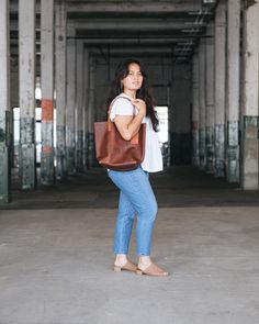 Shop the tote that thousands of customers love. Best Tote Bags, Tote Bags Handmade, Studio Interior, Leather Handbags Tote, Market Tote, Fun Fashion, Tote Bag Leather, Mini Tote, Leather Journal