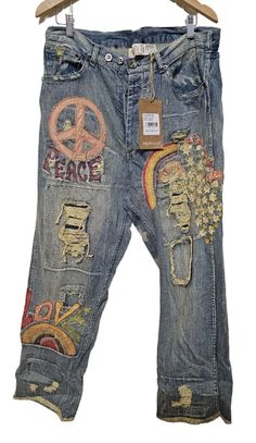 Appliqué Jeans, Decorating Jeans, Patched Jeans Diy, Diy Boho Clothes, Embroidery Jeans Jacket, Applique Jeans, Denim Diy Clothes, Magnolia Pearl Clothing, Upcycled Jackets