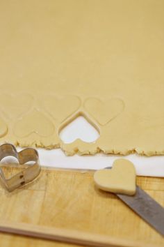 cutting-cookies-with-cookie-cutters-and-moving-them-to-a-baking-sheet-for-perfect-cookies-createdbydiane Frosting Tips, Baking Cookies, Cookie Frosting, Cookie Inspiration, Perfect Cookie, Best Cookie Recipes, Cut Out Cookies