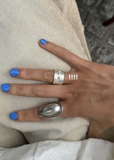 Ring Inspo Jewelry Silver, Ring Inspo Jewelry, Oura Ring, Cast Rings, Ring Inspo, Nail Jewelry, Dope Jewelry, Funky Jewelry, Jewelry Lookbook