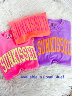 Sunkissed Tees Womens T-shirts, Sunkissed Sweatshirt, Puff Vinyl Shirt Ideas, Cute Shirt Ideas, Sunkissed Shirt, Summer Shirts Vinyl, Cute T Shirt Designs, Vacation Shirt Ideas, Cricut T Shirt Ideas