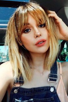 Stacked Bob with Blunt Bangs Bangs Styles, A Line Haircut, Acacia Brinley, Blonde Bangs, Hair 2018, How To Style Bangs, Wispy Bangs, Hair Day