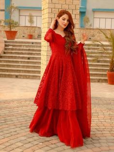 Indian Bridesmaid Dresses, Floral Frocks, Long Gown Design, Style Guru, Indian Dresses Traditional, Beautiful Dress Designs