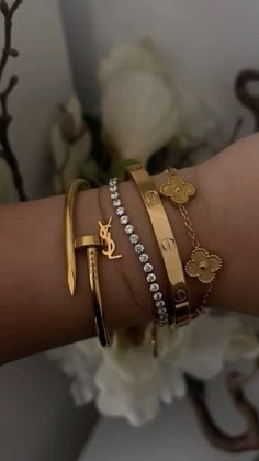 Bracelet Dior, Xoxo Jewelry, Girly Bracelets, Jewelry Stack, Preppy Jewelry, Expensive Jewelry Luxury, Wrist Jewelry, Luxe Jewelry, Jewelry Accessories Ideas