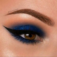 @Maybelline #gel eye liner Freedom Makeup, Blue Eyeshadow Looks, Eye Makeup Images, Blue Makeup Looks, Braut Make-up, Makijaż Smokey Eye, Elegant Makeup, Blue Eyeshadow