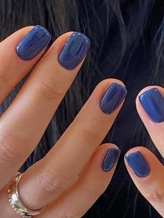 #nailart Nail Ideas No Extension, Simple Polished Nails, Soft Square Nails Short, Simple Minimalist Nail Art, Aesthetic Short Gel Nails, Navy Nails Gel, Dipped Manicure Ideas, Naive Blue Nails, Navy Gel Nails Short