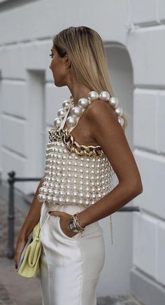 Beaded Cape, Diy Vetement, Backless Crop Top, 21 Dress, Modern Glam, Look Fashion, Classy Outfits, Chic Outfits, Fashion Inspo Outfits