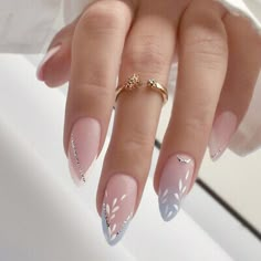 Avoid pasting in places such as inflammation and redness. Do not force the removal of the false nails. Will NOT send glue together! Elegant Nails Oval, French Tip Nails With Design Wedding, Engagement Almond Nails, Pink Wedding Nails Design, Wedding Nails With Design, Blue And White Wedding Nails, Dusty Blue Nail Ideas, Bridal Nails With Blue, Wedding Nails Inspiration