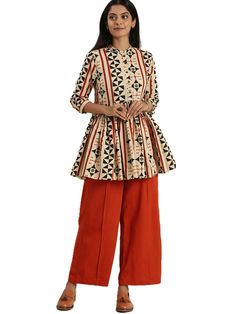 Elevate your ethnic wardrobe with our exquisite collection of Pakistani straight kurtis paired stylish pants. Perfect for any occasion, these outfits seamlessly blend traditional designs contemporary elegance. Made from high-quality fabrics, feature intricate embroidery, elegant prints, and a flattering cut that exudes sophistication. Baby Pink Aidah Modal Chikankari Straight Kurti TheChikanLabel designer studio presents Kurti. Floral motifs embroidery delicately placed on handmade chikankari kurti. This perky hand embroidered Lucknowi kurti is reminiscent blooming springs the serenity surrounds it. Your skin will surely fall in love soft fabric. keep you comfortable all day long make yourself happier. ▪ Hand-Made, Not Machi HAND CRAFTED KURTA DESCRIPTION