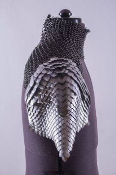 Scale Mail Shoulder Armor Pauldrons with Chainmail Choker Triangle Chain Mail, Gold Chest Plate Armor, Silver Armor Dress, Armor Fashion, Armor Jewelry, Sith Costume, Chainmail Choker, Chainmail Armor, Metal Armor