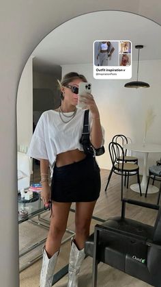 Simple Going Out Outfits Night, Simple Festival Outfit, Night Out Outfit Bar, Casual Festival Outfit, Inspi Outfit, 23 Summer, Bar Outfits, Streetwear Outfit Ideas, Miami Outfits