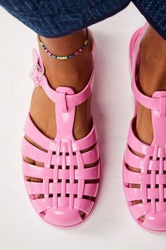 Pink Jelly Shoes, Melissa Shoes Outfit, Jelly Sandals Outfit, Close Toed Sandals, Fisherman Sandals Outfit, Jelly Shoes Outfit, Curl Jelly, Melissa Jelly Shoes, Closed Toe Summer Shoes