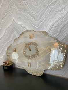 Beige and gold geode clock Handcrafted Art, Wall Frame, Golden Color, Epoxy Resin, Frames On Wall, Clock, Instagram Photos