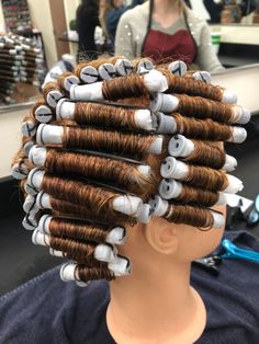 Cosmetology Profile Pic, Beauty School Cosmetology Aesthetic, Cosmetology Student Aesthetic, Vision Board Cosmetology, Cosmotologist Aesthetic, Cosmetology Vision Board, Cosmotology Pictures Aesthetic