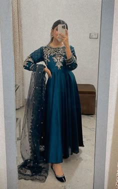 Chaand Baaliyan, Aesthetic Status, Safety Week, Circle Mehndi, Dresses 2022