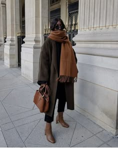 Stile Kendall Jenner, Trendy Outfits Winter, Winter 22, Trendy Winter, San Fran, Cold Weather Outfits, Brown Coat