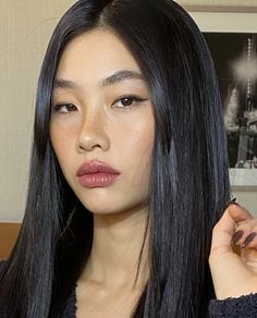 Jung Hoyeon, Hoyeon Jung, Famous Girls, Makeup Inspo, Maquillaje De Ojos, Makeup Inspiration, Pretty Woman, Hair Inspo, Asian Beauty