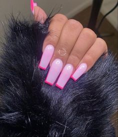 Nails Square Medium Pink, Basic Medium Acrylic Nails, Pink Bottom Acrylic Nails, Medium Acrylic Nails Pink, White Nails With Pink Tips, Pink Medium Square Nails, Medium Pink French Tip Nails, Medium Square Acrylic Nails Pink, Pink Nails On Black Women