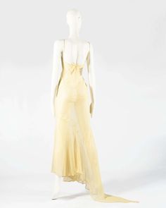 For Sale on 1stDibs - John Galliano lemon silk chiffon bias cut evening slip dress Spring-Summer 1993 Galliano Dress, Silk Dress Vintage, Chiffon Fashion, White Dress Summer, John Galliano, Gorgeous Gowns, Beautiful Gowns, Silk Chiffon, Dance Dresses