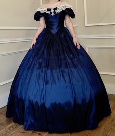 Victorian Crinoline, 1860s Dresses, Costume Ball Gown, Empress Elisabeth, Victorian Gown, Empire Dress, Ball Gowns Prom, Prom Dresses Ball Gown